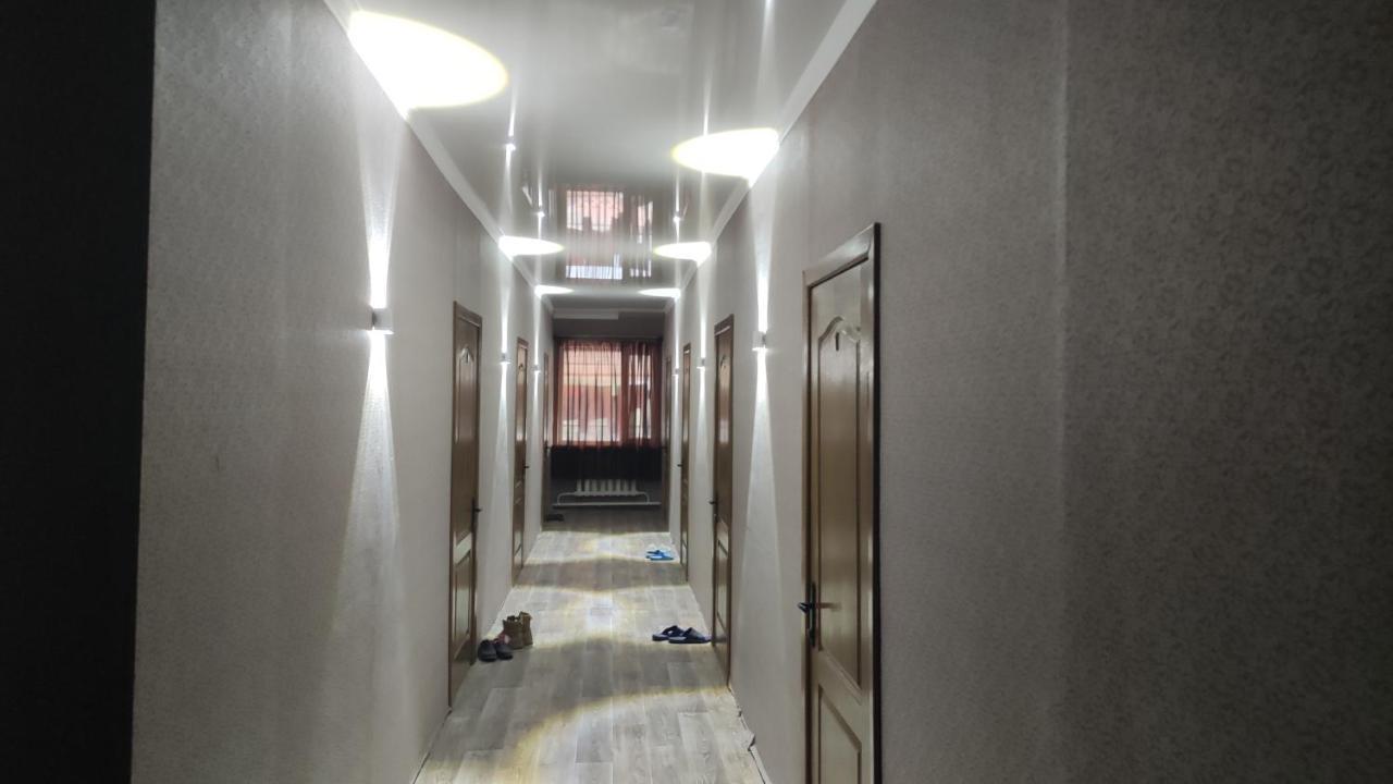 Хостел На Барахолки Almaty Eksteriør billede