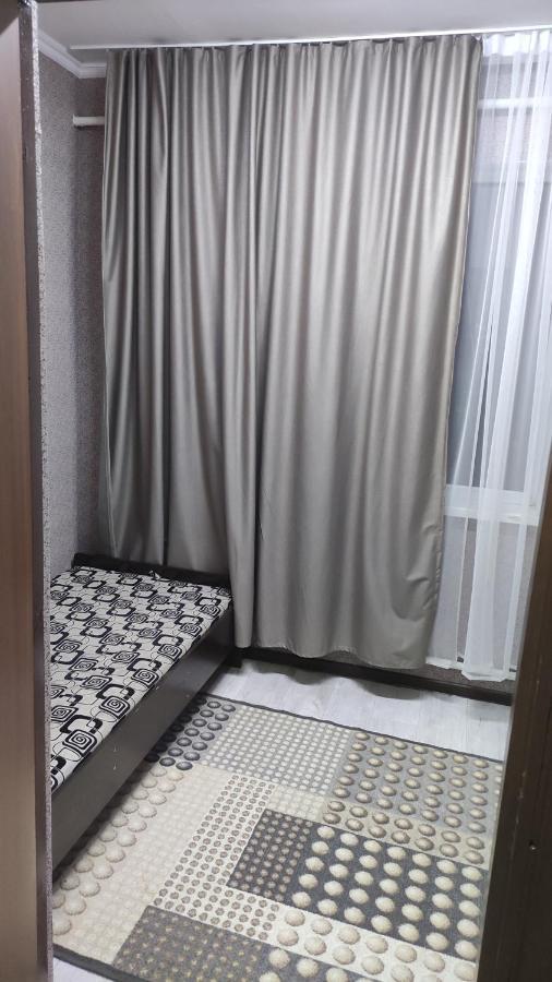 Хостел На Барахолки Almaty Eksteriør billede