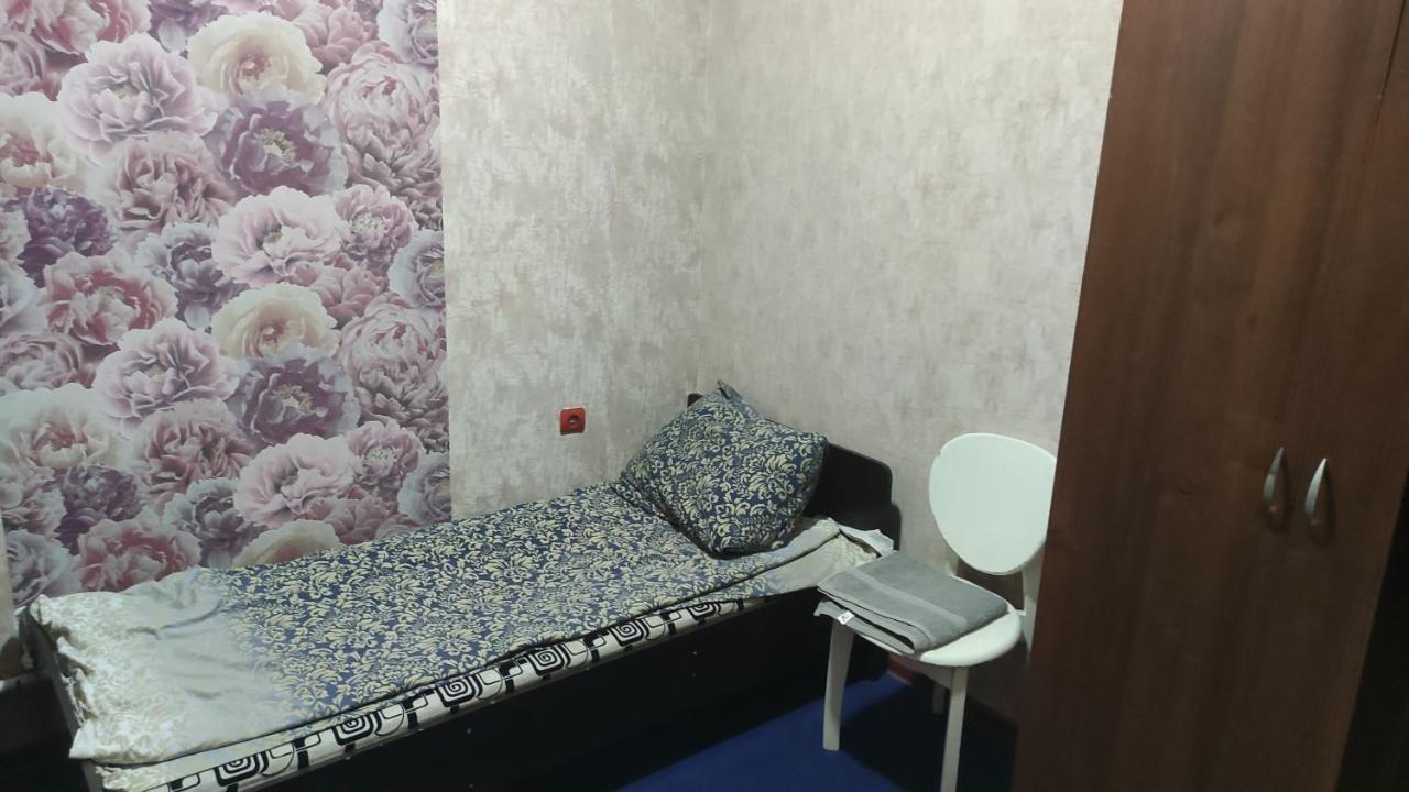 Хостел На Барахолки Almaty Eksteriør billede